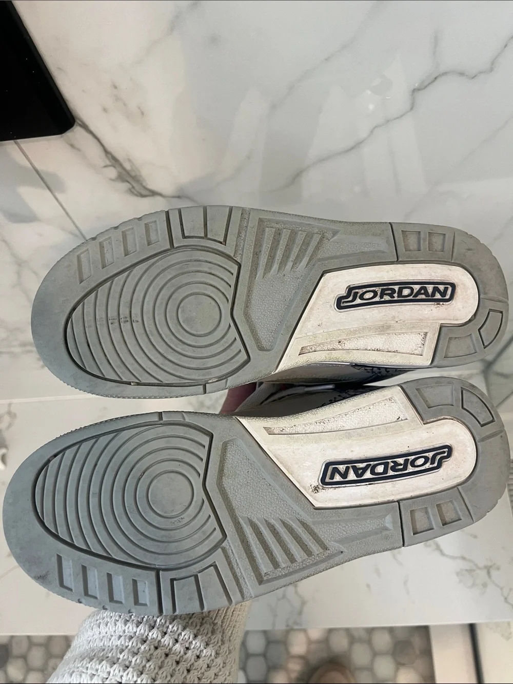 Nike Air Jordan Kids White and Navy Low-Top Sneakers